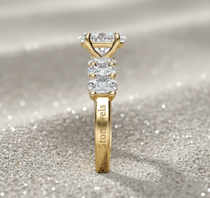 แหวนหมั้นเพชรทรงรีห้าเม็ดประดับด้านข้าง ชุบทองคำขาวสไตล์วินเทจ ผลิตในห้องปฏิบัติการ ได้รับการรับรองสำหรับการฝังแบบหนามเตย รับผลิตแบบ OEM ODM - Product Image 3