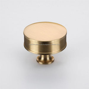 Boutons décoratifs élégants en laiton pour meubles et armoires contemporains, rehaussant les concepts de design d'intérieur moderne - Product Image 4