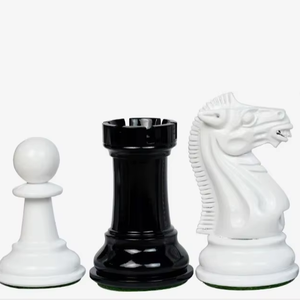 Juego de ajedrez soviético vintage de 1940 con piezas de ébano y madera de haya pintada, altura del rey de 4.0 cm, al mejor precio. - Product Image 1