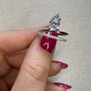 Bague de fiançailles double bande en or blanc massif 10k 14k 18k avec diamant taille poire cultivé en laboratoire et accent pavé, alliance solitaire pour femme - Product Image 3