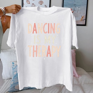 T-shirt décontracté coupe confortable pour femmes 'Dancing Is My Therapy' 100% pur coton imprimé - Product Image 1