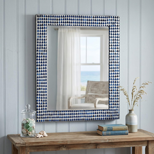 Espejo de Pared Rectangular con Mosaico Geométrico Azul y Blanco, Marco de Azulejos de Vidrio Hecho a Mano, Espejo Decorativo de Estilo Costero para Espacios Modernos - Product Image 1