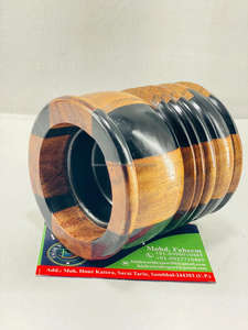 Quemador de incienso de resina y madera de lujo, perfecto para crear una fragancia relajante para el hogar, rituales de meditación y tiempo de relajación. - Product Image 3