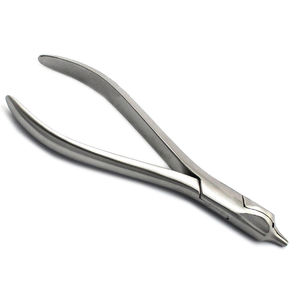 Pince à plier les fils orthodontiques universelle, à pointes dentelées coudées, poignée ergonomique, 16 cm, en acier, certifiée CE, Dentalby Blush surgical - Product Image 1