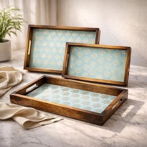 Plateau de service rectangulaire décoratif en bois d'acacia moderne avec insert à motifs, multifonctionnel pour la cuisine, la salle à manger, l'utilisation au restaurant - Product Image 1