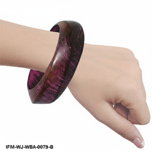Brazalete de madera artesanal con acabado en morado envejecido, brazalete étnico llamativo y robusto para mujer - Product Image 6