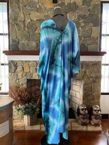 Robe Kaftan en Rayonne Tie-Dye Shibori Turquoise Grande Taille Coupe Ample Style Bohème pour la Plage et l'Été - Product Image 2