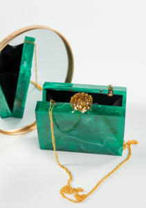 Bolso de Noche de Diseño Único y Lujoso Hecho a Mano en India, con Resina Epoxi Multicolor Geométrica, Impermeable, el Más Vendido - Product Image 5