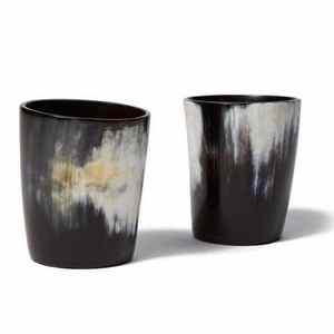 Cuernos de Beber Vikingos Ecológicos Hechos a Mano (Cuerno de Búfalo) con Diseño Tallado para Decoración Moderna del Hogar - Product Image 2