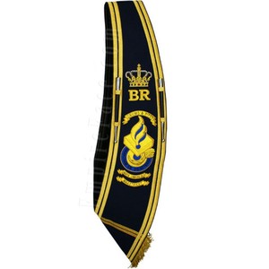 Cinta de seda bordada a mano con hilo de oro para uniformes de tamboristas, ideal para Navidad y graduaciones - Product Image 2