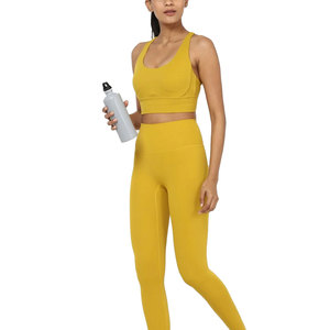 Ensemble de yoga 2 pièces jaune moutarde pour femme : Leggings de fitness taille haute et brassière de sport rembourrée à col rond – Tenue de sport pour la gym - Product Image 6