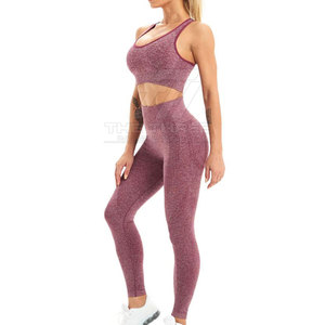 Ensemble de yoga sans manches uni avec logo frontal, respirant, écologique, extensible, comprenant un haut et un legging pour le fitness, l'entraînement, le yoga et les activités quotidiennes - Product Image 3