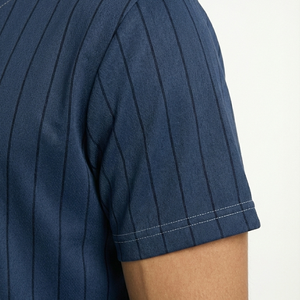 Camiseta de Béisbol a Rayas Moderna, Manga Corta, Cierre de Botones Delanteros, Corte Regular, Ropa Deportiva al Por Mayor, 100% Poliéster - Product Image 4