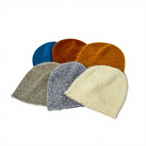 Gorros de punto de mohair personalizados con logotipo, gorros de invierno de mohair de lujo al por mayor, gorros de mohair suaves, cálidos y afelpados. - Product Image 1