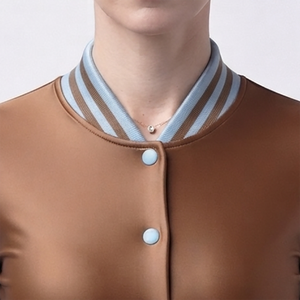 Chaqueta Varsity de la Mejor Colección para Mujer, Ajuste Cómodo y Versátil, Estilo Moderno para Uso Diario - Product Image 4