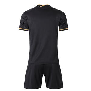 Conjunto de Camiseta y Pantalones Cortos de Fútbol Negros Lisos Personalizados con Detalles Dorados, Secado Rápido, Transpirables, Ligeros, Uniforme de Fútbol, Ropa Deportiva de Equipo para Verano - Product Image 2