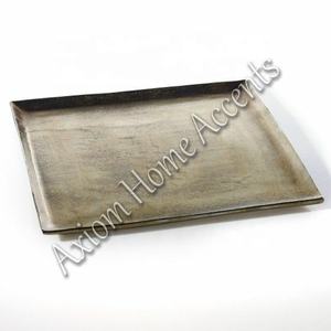 Bandeja elegante de aluminio pulido para servir en interiores y exteriores Bandejas decorativas de Axiom Home Accents - Product Image 4