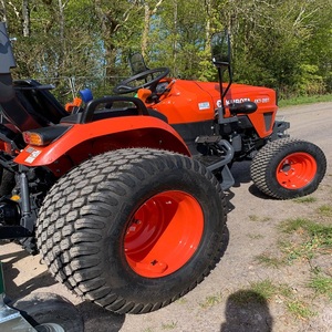 Tractor EK1 261 Resistente en Venta a Bajo Precio, Maquinaria Agrícola Potente para Preparación de Terrenos, Labranza y Cultivo de Cultivos - Product Image 1