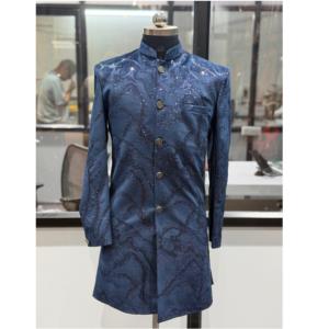 Conjunto de Vestido Banagala Indo Occidental de 2 Piezas de Primera Calidad para Novio o para Sangeet y Mehndi, Disponible a Precio de Exportación - Product Image 1