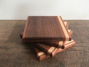 Ensemble de sous-verres en bois rustique style ferme, design classique minimaliste, gadgets de cuisine durables faits à la main - Product Image 2