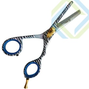 กรรไกรซอยผมสแตนเลสแบบมืออาชีพ ยี่ห้อ Private Label รุ่น SoS-S-S70 50G สำหรับใช้ในบ้าน - Product Image 1