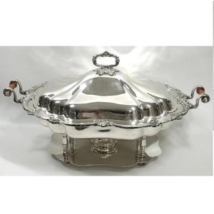 ถาดอุ่นอาหารสี่เหลี่ยมสแตนเลสเคลือบทองหรูหรา ไม่ติดกระทะ ใช้กับเตาอบได้ ใช้กับเครื่องล้างจานได้ เป็นมิตรกับสิ่งแวดล้อม ขนาด 33 ซม. สำหรับโรงแรม - Product Image 1