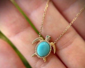Collar con Colgante de Tortuga de Turquesa, Platino y Oro, Cristal Curativo, Boho, Protección Espiritual, Piedra Energética, Hecho a Mano, Regalo de Lujo para Ella - Product Image 3
