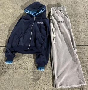 Ensemble de survêtement streetwear d'hiver personnalisé pour homme, coupe oversize, en coton épais 100%, avec pantalon de survêtement ample et évasé et sweat à capuche triple couche - Product Image 3