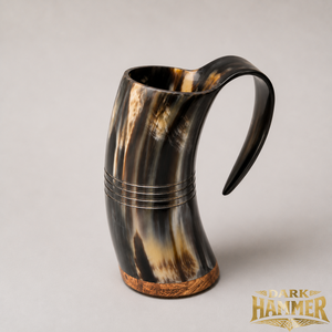 Jarra de Cuerno de Búfalo Hecha a Mano con Base de Madera de Cuatro Líneas, Jarra de Cuerno Vikinga Natural, Jarra Medieval para Cerveza Hecha a Mano - Product Image 2