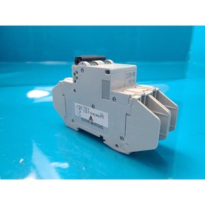 เบรกเกอร์วงจรขนาดเล็ก SCHNIDER Multi 9 C60 4A-Type D 2POLE 240VAC มือสอง สภาพเดิม อะไหล่อุปกรณ์เซมิคอนดักเตอร์รุ่นเก่า - Product Image 1