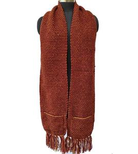 Écharpe tricotée unisexe sophistiquée - Enroulement en fil doux haute densité - Cache-cou tendance hiver avec logo personnalisé - Product Image 4