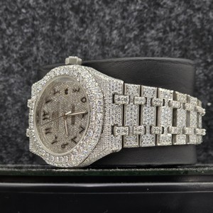 Reloj de Hombre Personalizado, Cronógrafo Mecánico, Completamente Adornado con Moissanita Redonda, Clásico, con Fecha, Esfera con Números Romanos, Regalo - Product Image 4