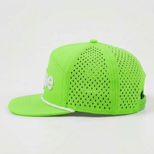 Gorras de Golf Personalizadas OEM de 7 Paneles, Gorras Snapback con Perforaciones Cortadas a Láser, Visera Plana Estructurada, ODM, MOQ Bajo, Fábrica de Gorras - Product Image 4