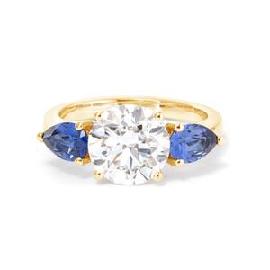 Anillo de Oro de 18k con Diamante Cultivado en Laboratorio de 2.5ct y Zafiros Azules en Forma de Pera, Anillo Clásico de Tres Piedras, Diamante de Laboratorio Premium - Product Image 3