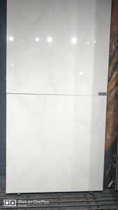 Azulejos de Porcelana Blanco Brillante, Variante Blanco Súper Brillante, 120x240cm, Aspecto de Mármol Minimalista, Azulejos para Pared y Piso, Estilo Contemporáneo - Product Image 2