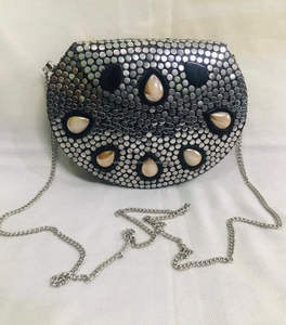 Vente chaude femmes sac de soirée bijou mosaïque métal travail pochette sac à main avec embellissement magnifique pour la fête de mariage par FWE - Product Image 1