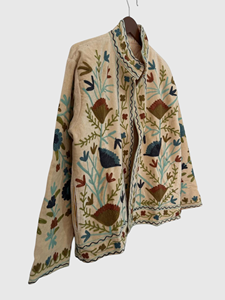 Chaqueta de terciopelo con cuello mandarín y bordado floral a mano, manga larga, para adultos, estilo elegante, para invierno. - Product Image 3