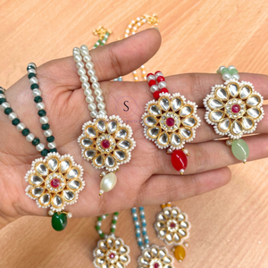 Colliers faits main en perles et laiton avec travail Kundan, bijoux multicolores pour femmes et filles, idéaux pour les mariages et les fêtes. - Product Image 4