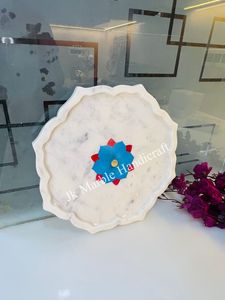 Plateau en marbre blanc fait main avec un motif floral, de bonne qualité, décoration d'intérieur, plateau de service pour aliments et fruits secs - Product Image 3