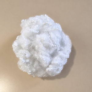 Fibre de polyester creuse recyclée blanche, ignifuge, matière de rembourrage douce, certifiée GRS, 51 mm, 10D Na - Product Image 1