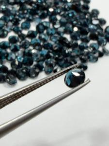 B U GEMS Topacio Azul de Londres Natural, Corte Brillante Redondo, Piedras Preciosas Sueltas con Certificación de Terceros para la Fabricación de Joyas - Product Image 4