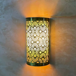 Lampe Diya suspendue en laiton faite à la main de haute qualité avec chaîne, éclairage décoratif traditionnel indien pour la maison et le temple, cadeau de Noël - Product Image 1