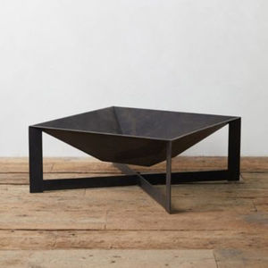 Brasero de metal para exteriores, calentador de patio y jardín, quemador de leña con 3 patas resistentes y acabado aceitado, perfecto para actividades al aire libre y camping. - Product Image 6