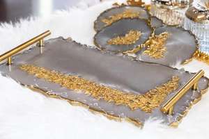Bandeja de Resina con Geodas Hecha a Mano con Asas Doradas y Posavasos, Pintada a Mano, Tamaño y Diseño Personalizables, Artesanía Atemporal - Product Image 4