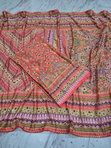 Sari en soie violette avec bordure dorée, tenue de mariage indienne traditionnelle pour femmes, longueur au sol, coupe classique, style Inde Pakistan - Product Image 6