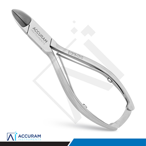 Accuram Coupe-ongles robuste et pince à cuticules, à mâchoires larges et affûtées en acier inoxydable, avec verrouillage arrière, pour podologie - Product Image 1