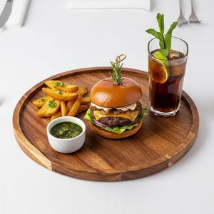 Plateau de service en bois de grande qualité à prix raisonnable, construction robuste pour une utilisation durable en cuisine et à table. - Product Image 6