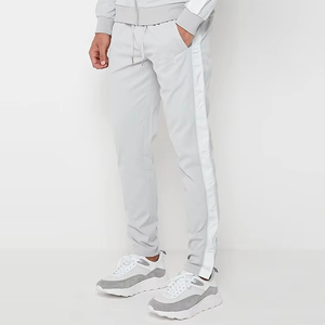 Conjuntos Deportivos Modernos para Gimnasio y Actividades al Aire Libre, Ropa Deportiva para Entrenamiento y Jogging, Conjunto Casual de Dos Piezas con Rayas Laterales - Product Image 3