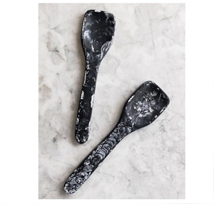 Ustensiles de service élégants en résine écologique faits à la main, adaptés au lave-vaisselle et au micro-ondes, couleur personnalisable, faits à la main - Product Image 4