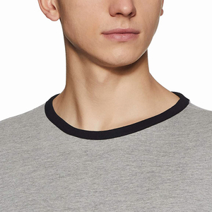 Camiseta de Manga Corta Gris para Hombre con Ribete en Contraste Negro, Cuello Redondo, Corte Regular, Tejido Jersey Informal, 100% Algodón, Color Sólido - Product Image 5